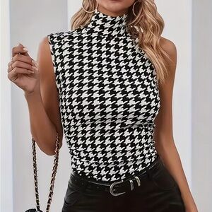 Houndstooth Black and White Sleeveless Top